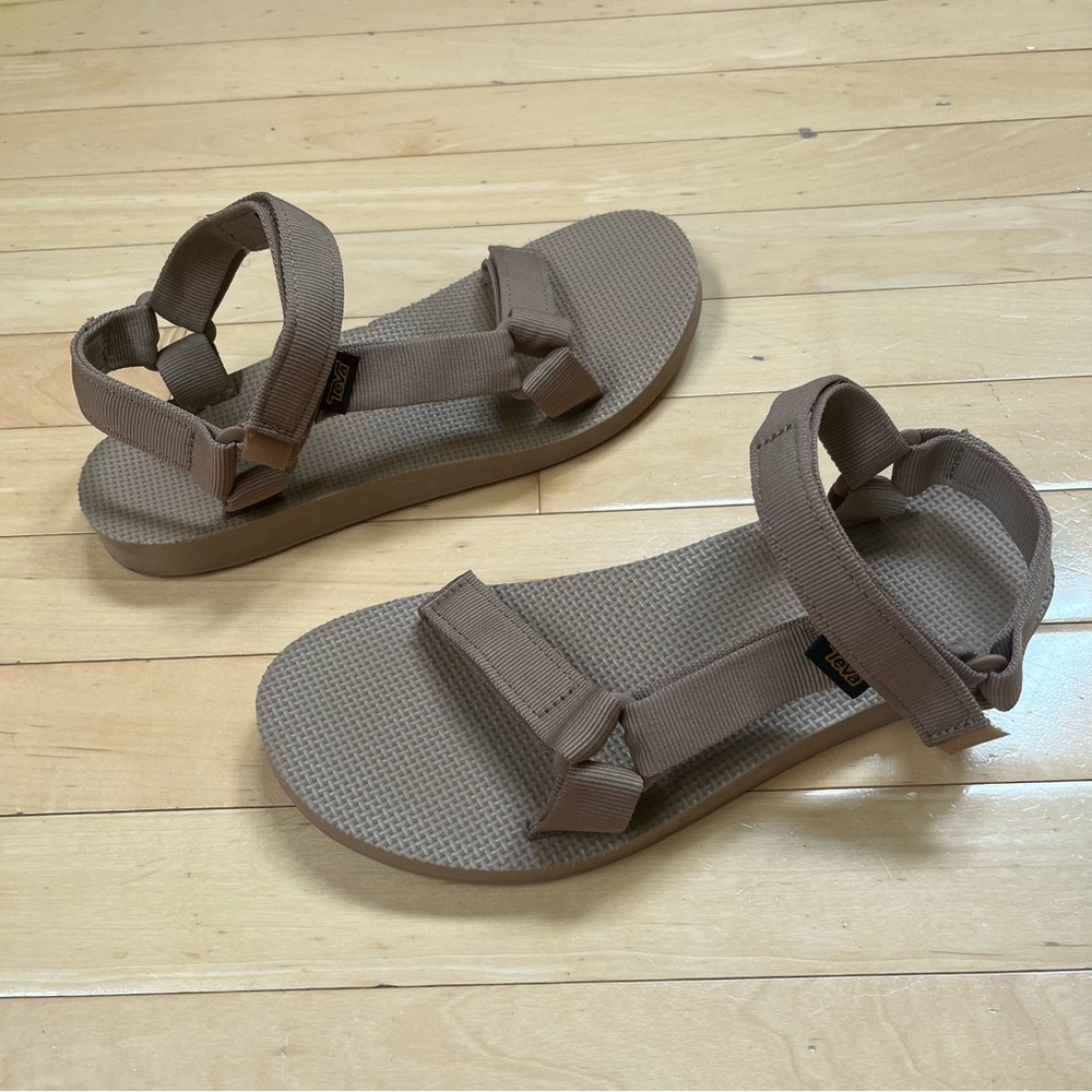 Teva Women's Tan Brown Sandals Size 9 SN 1003987